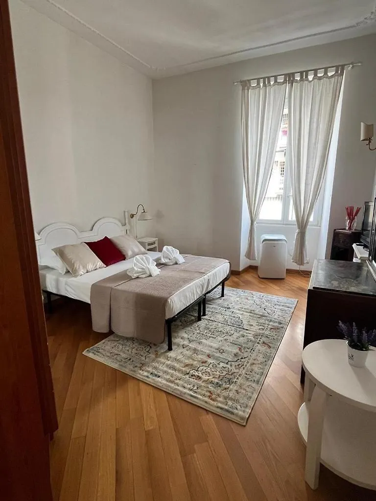 San Pietro Vatican Area Large Apartment - Near Subway Rome Italy